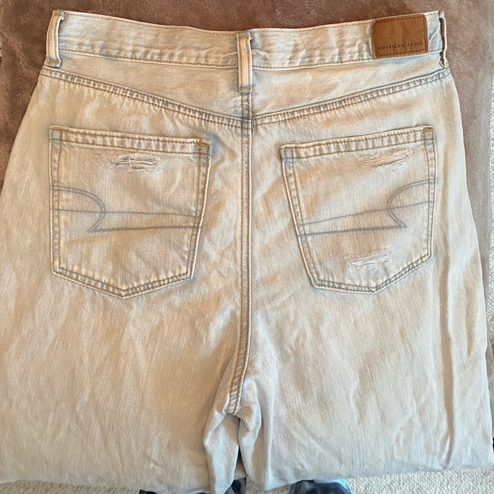 AE MOM JEANS